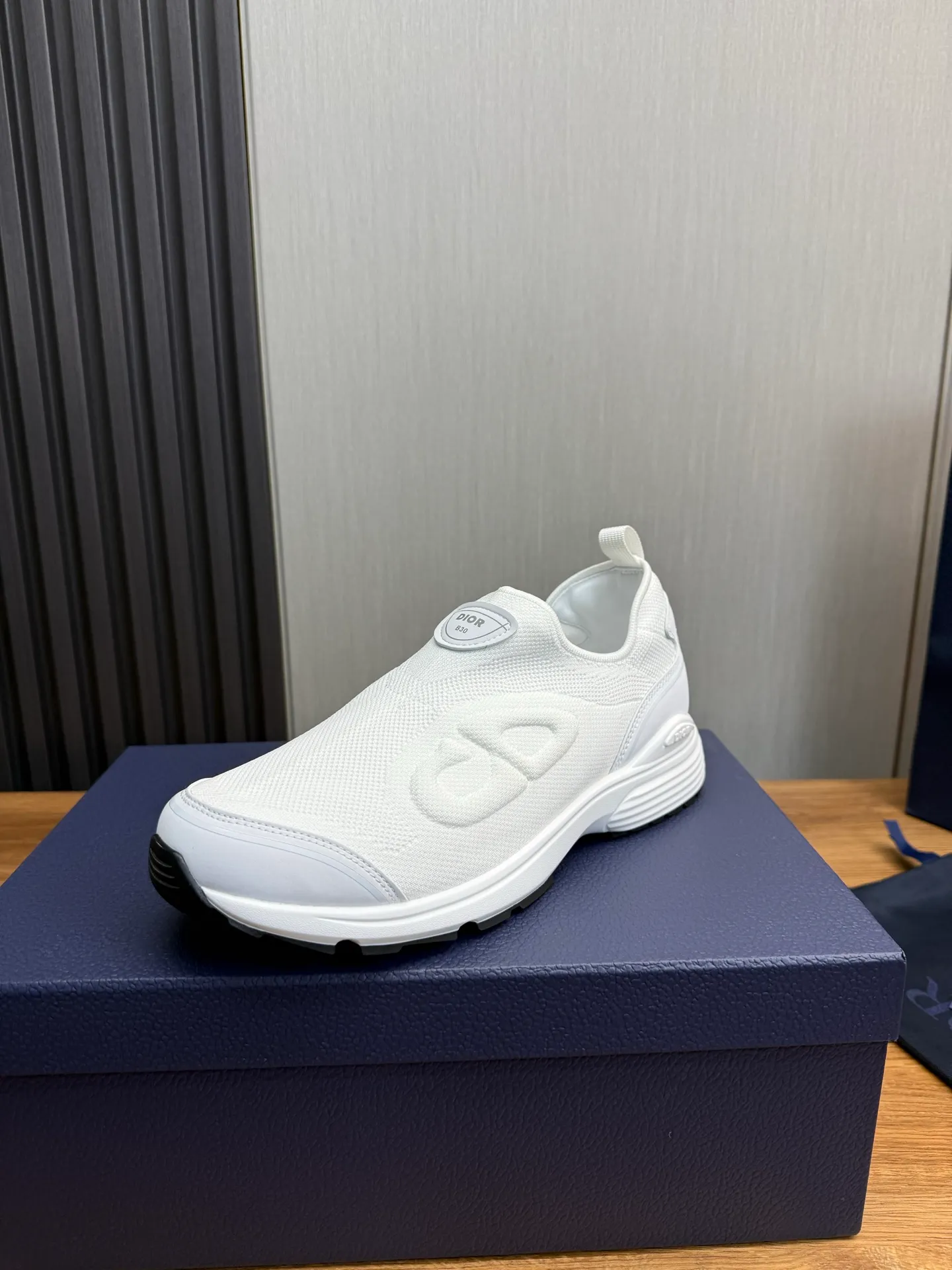 Men's shoes 💰580💰 Dior Dior B30 latest hot model shipped, original 1:1 manufacturing ▪️ Fabric: Original custom fly woven ▪️ Lining: Imported breathable mesh ▪️ Sole: Original molded non-slip outsole ▪️ Size: 38-45 (custom-made 45 non-returnable)